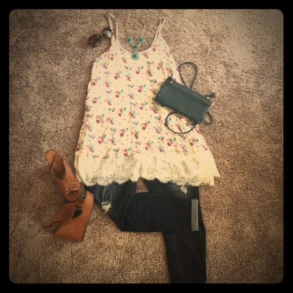 wonderlust LA Tops - Boutique floral and lace tunic/dress